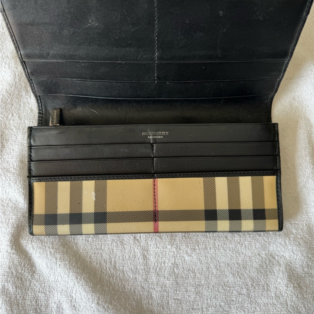 Burberry Black Leather Wallet EUC - Picture 2 of 9